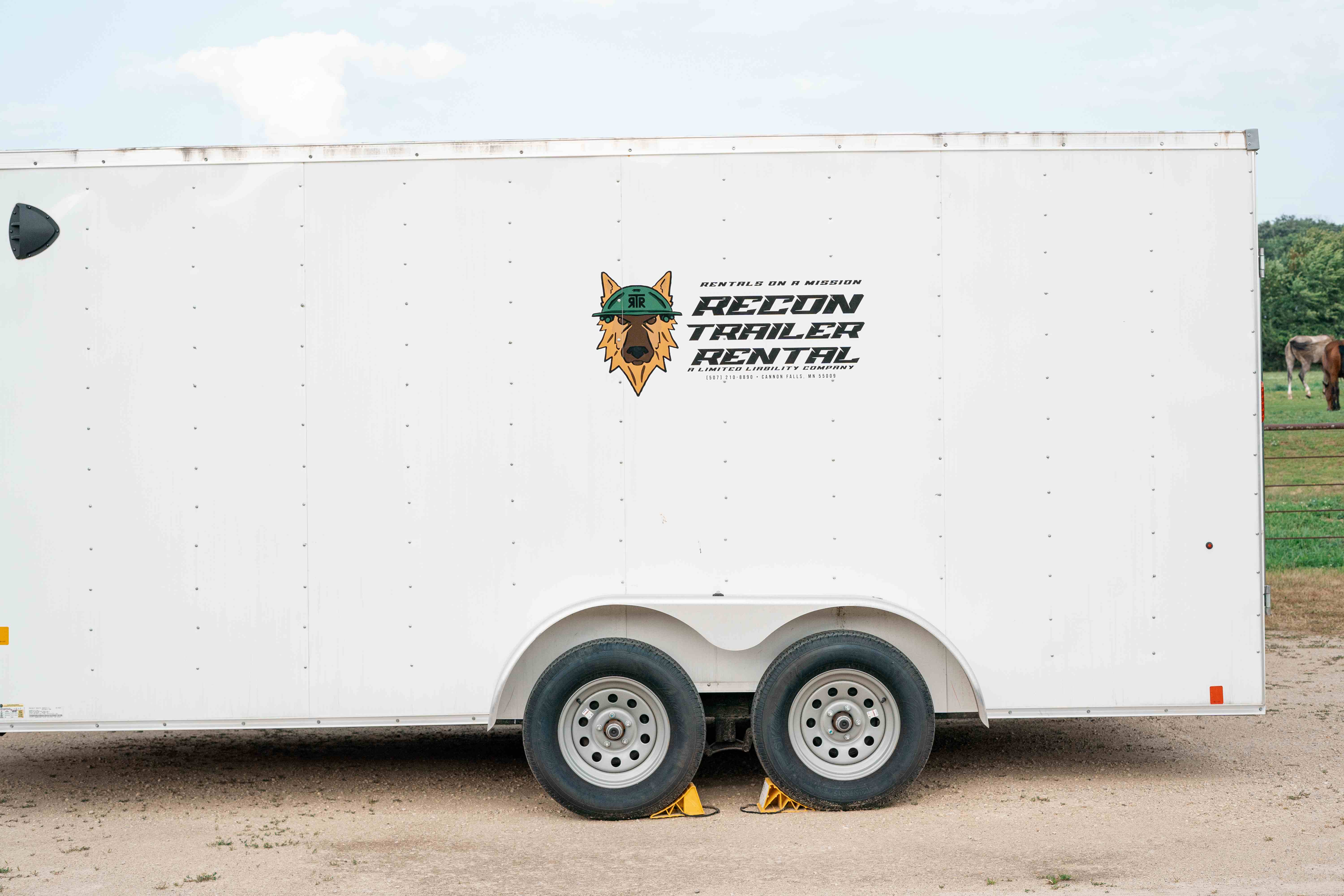 7x16 enclosed trailer interior cargo space