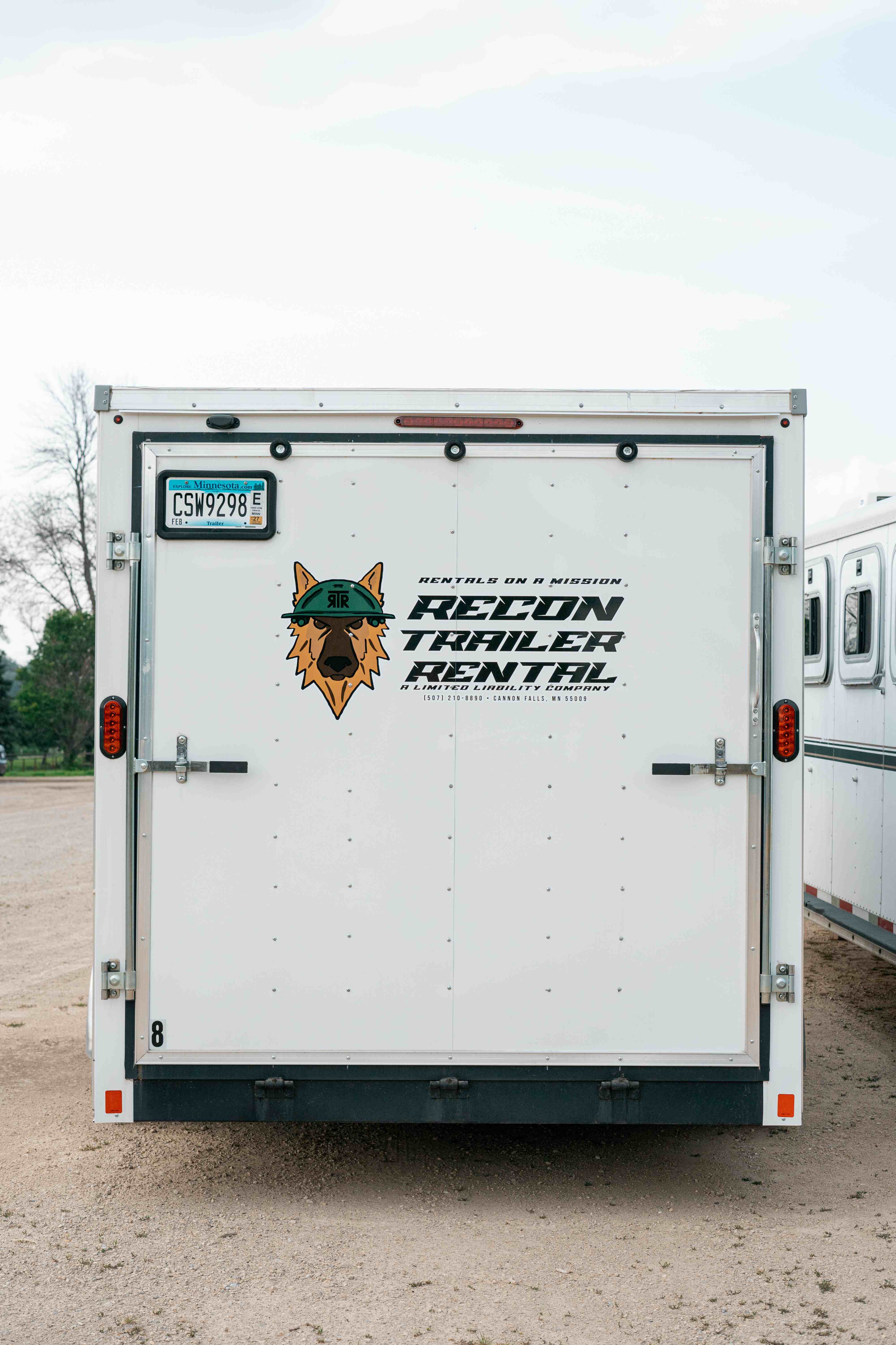7x16 enclosed trailer rear cargo doors open