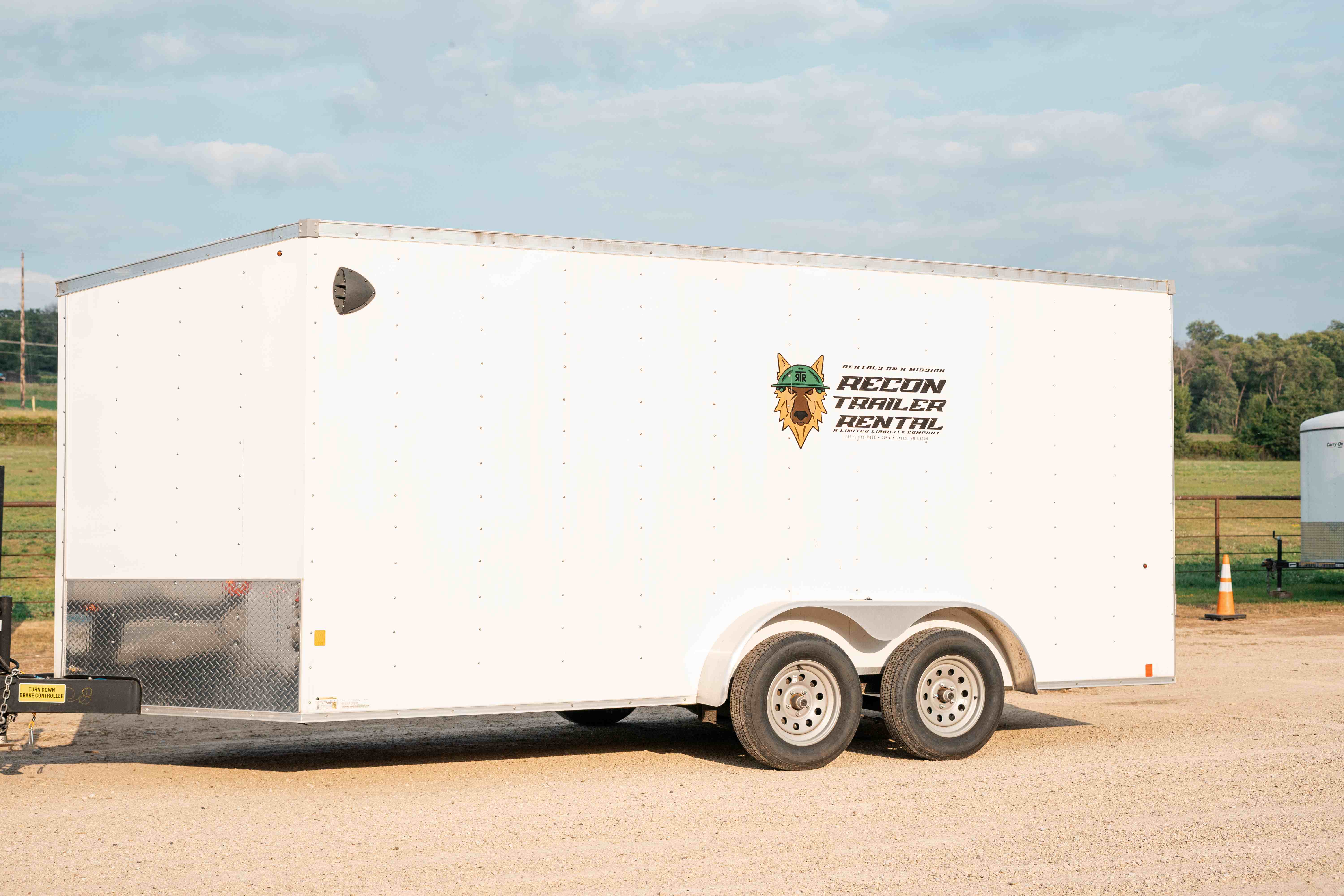 7x16 enclosed trailer rear doors and cargo area