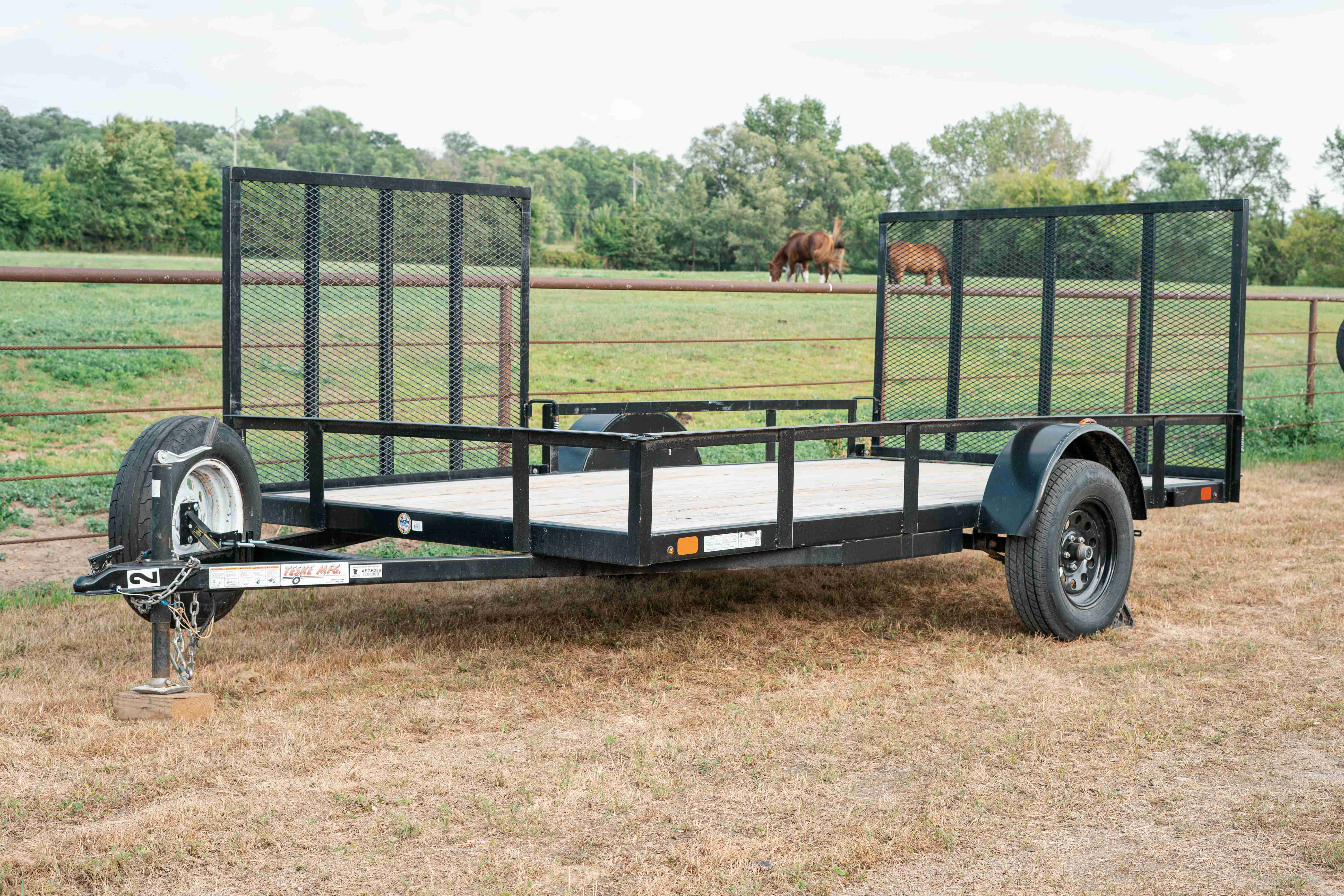 Teske trailer exterior mesh panel and deck