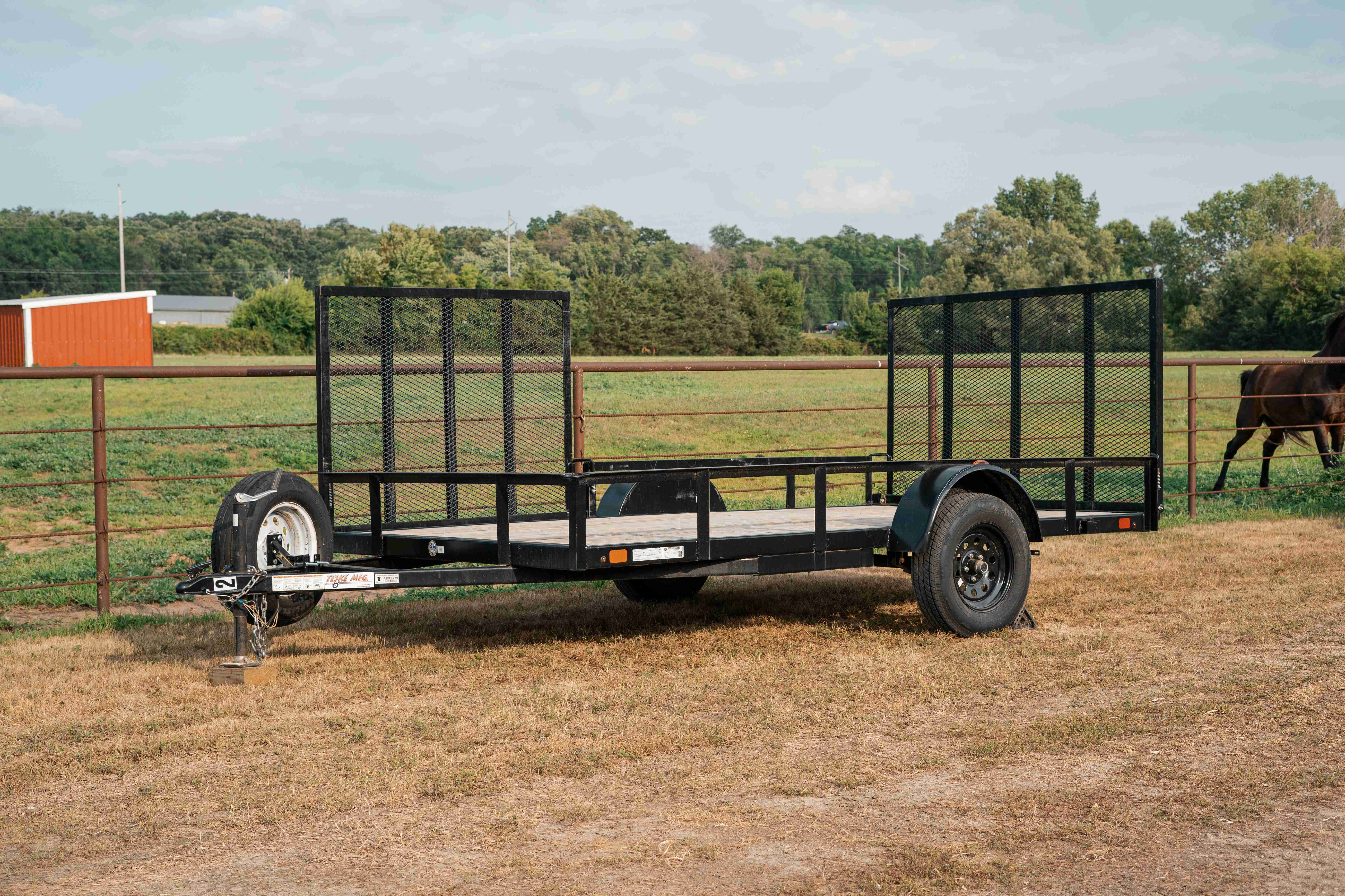 Teske trailer rear gate and loading deck